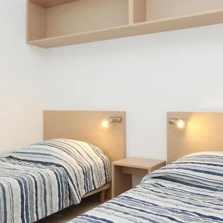 Arcachon, Arcachon, For 4 Persons Apartment *